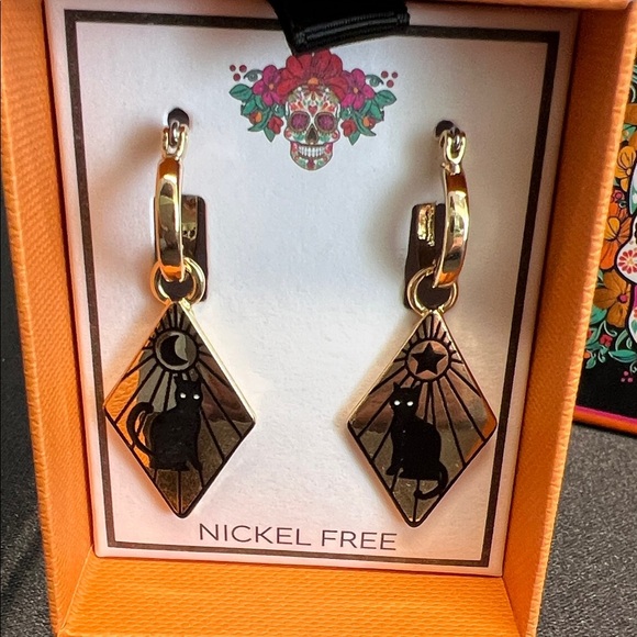 Black Cat 🐈⬛ Earrings - Picture 2 of 4